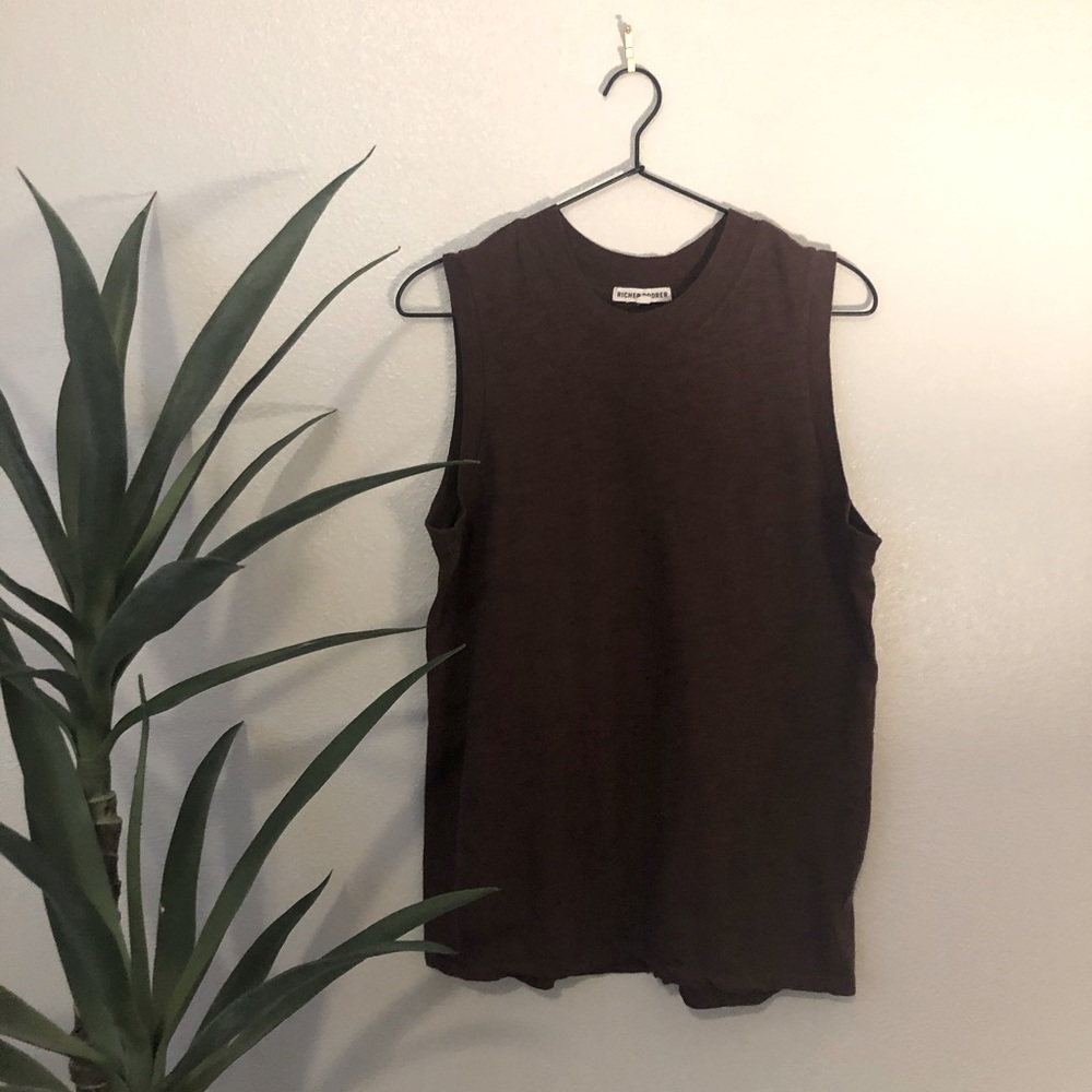 Muscle Tee